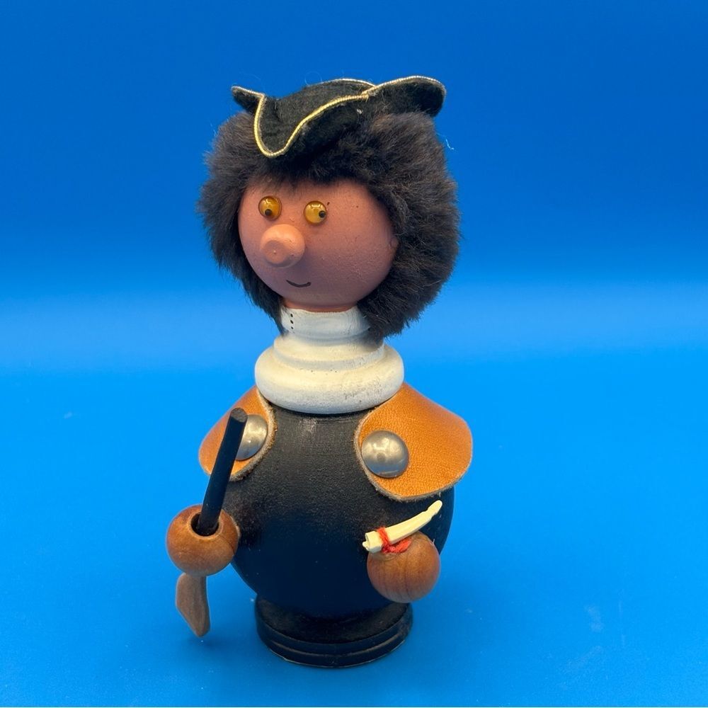 Wooden Pilgrim Hand Painted Wood Carved Figurine Thanksgiving Decor Leather